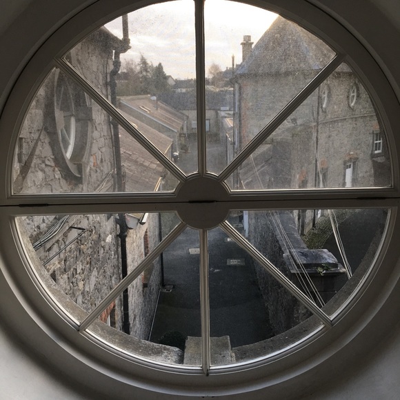 Meet your Posher, Aleks - Picture 4 of 7